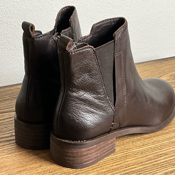 Salvia Rhonda Brown Leather Ankle Boots, New in Box - Picture 6 of 8